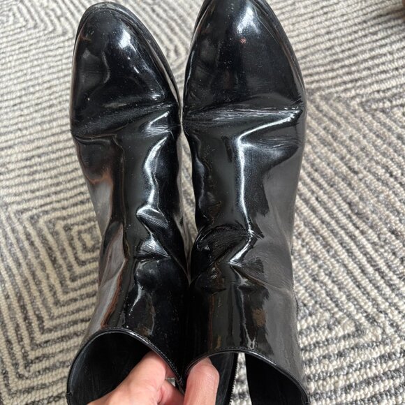 Stuart Weitzman Black Patent Leather Pointed Toe Boots – Size 6.5 US - Picture 6 of 6